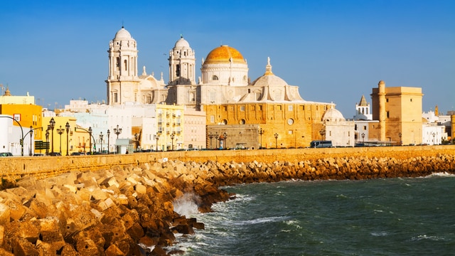 Moskee Harnas Mechanisch Cádiz weer en klimaat • Watertemperatuur • Beste reistijd