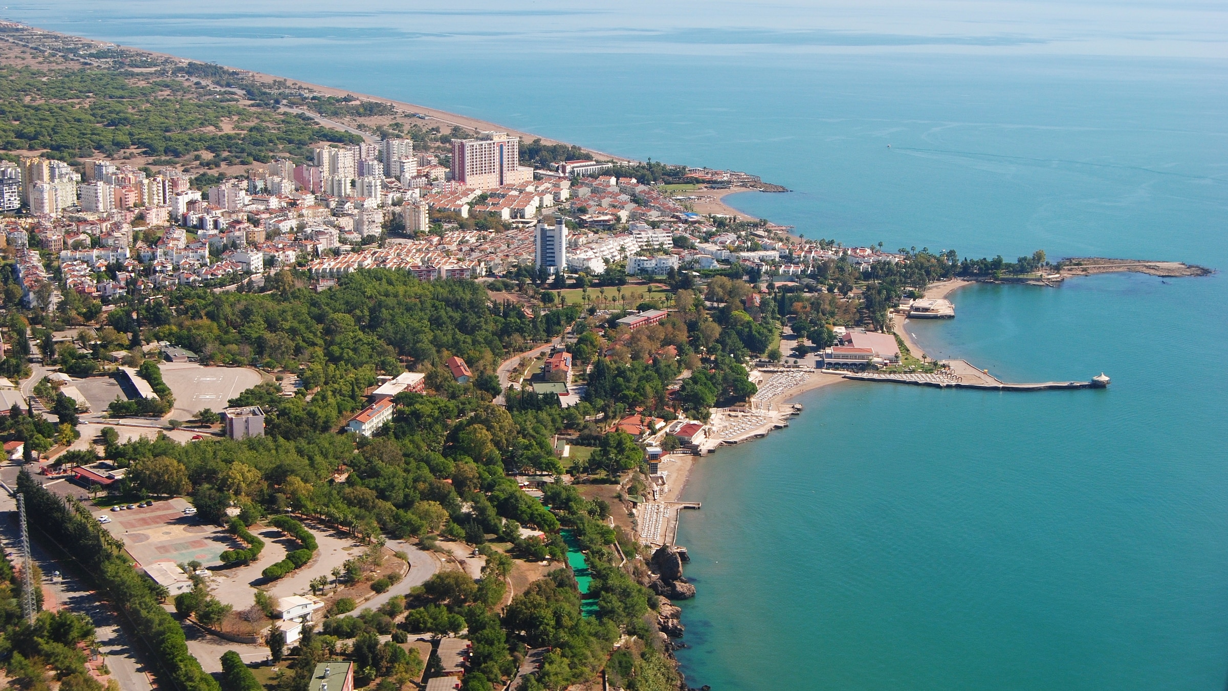 The climate of Lara Beach and the best time to visit