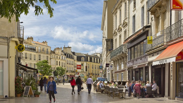 sofa Beyond Aanvrager Poitiers weer in september ☀️ Gemiddelde temperaturen 🌦️️