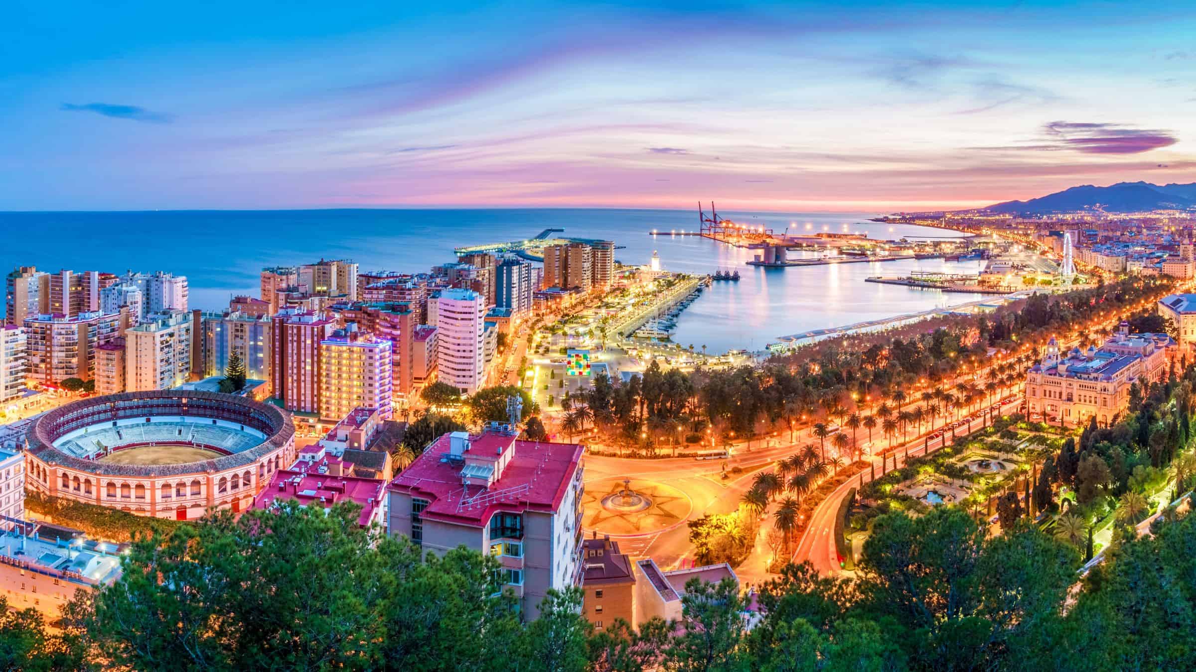 Málaga vær og klima ☀️ Vanntemperatur 💧 Beste tid å reise