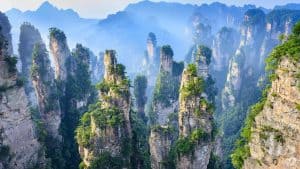 Weer in Zhangjiajie in april 2025: temperatuur, zon en neerslag