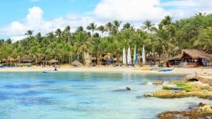 Weer in Playa Bayahibe, Dominicaanse Republiek in oktober 2023: temperatuur, zon en neerslag