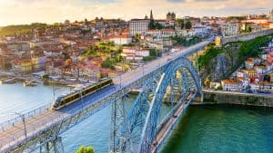 Weer in Porto, Portugal in december 2023: temperatuur, zon en neerslag