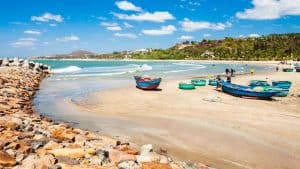 Weer in Phan Thiết in februari 2026: temperatuur, zon en neerslag