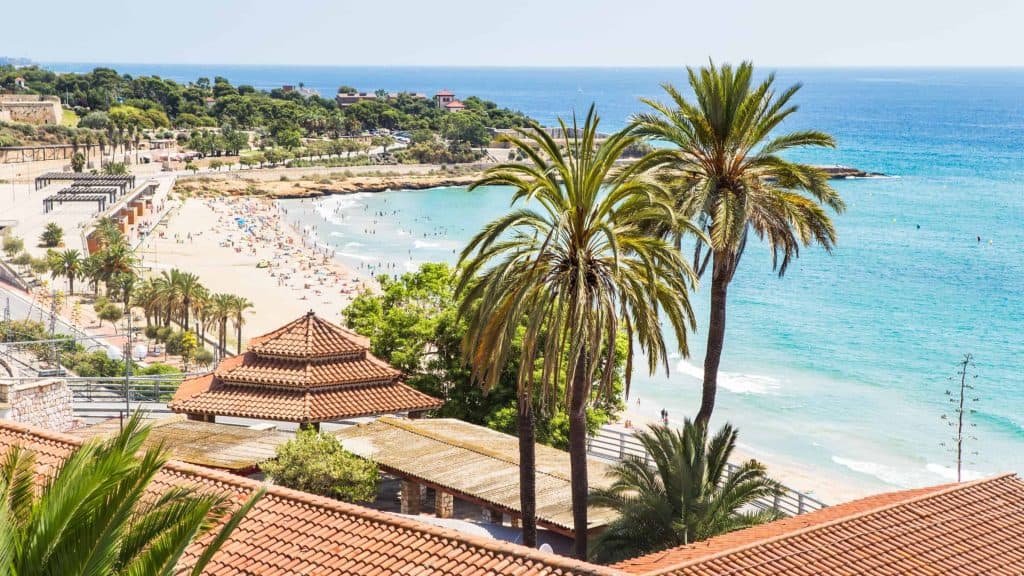 Weer en temperatuur in Costa Dorada in december 2025